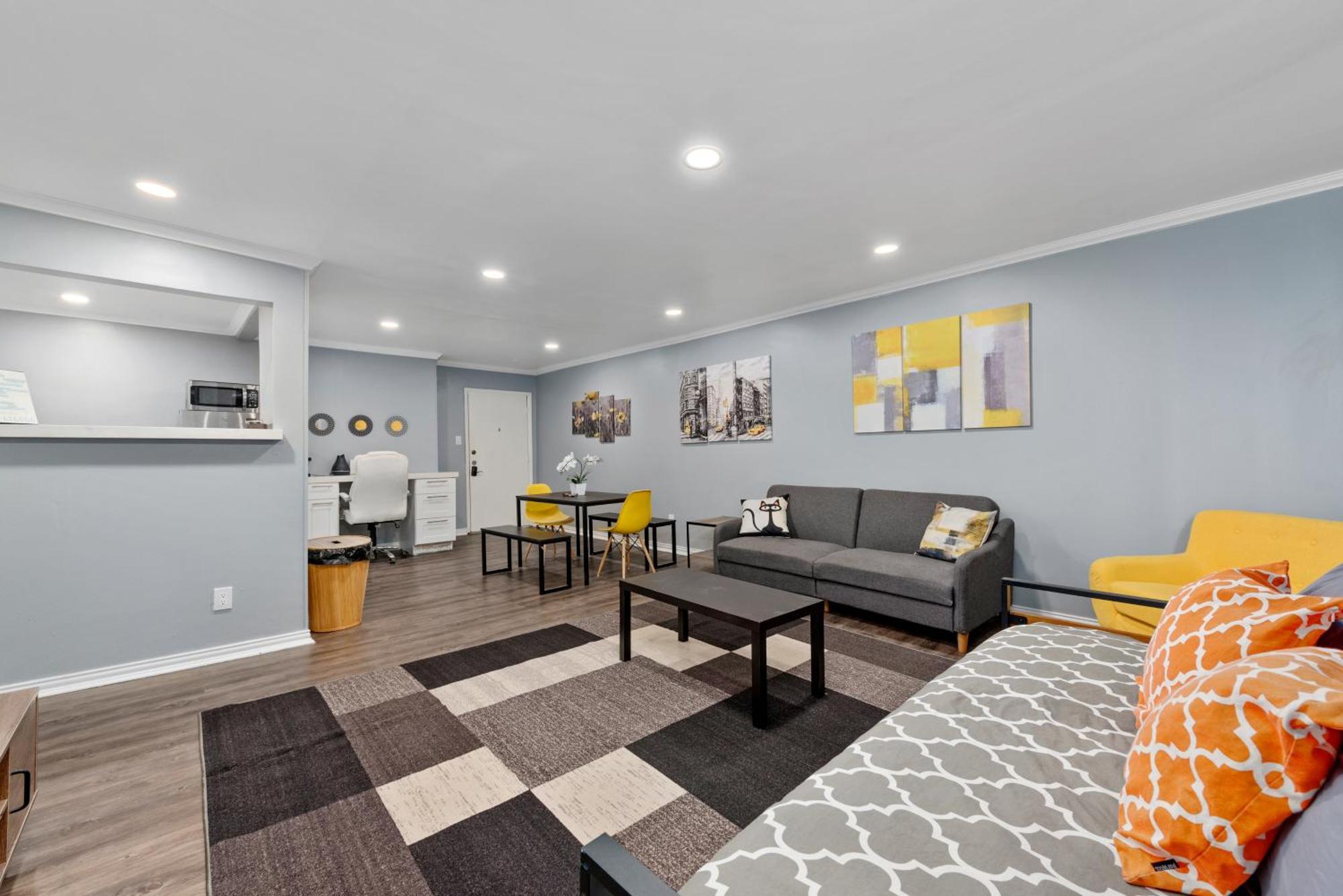Stylish 2-bedroom Near Toyota Center And Med Center *