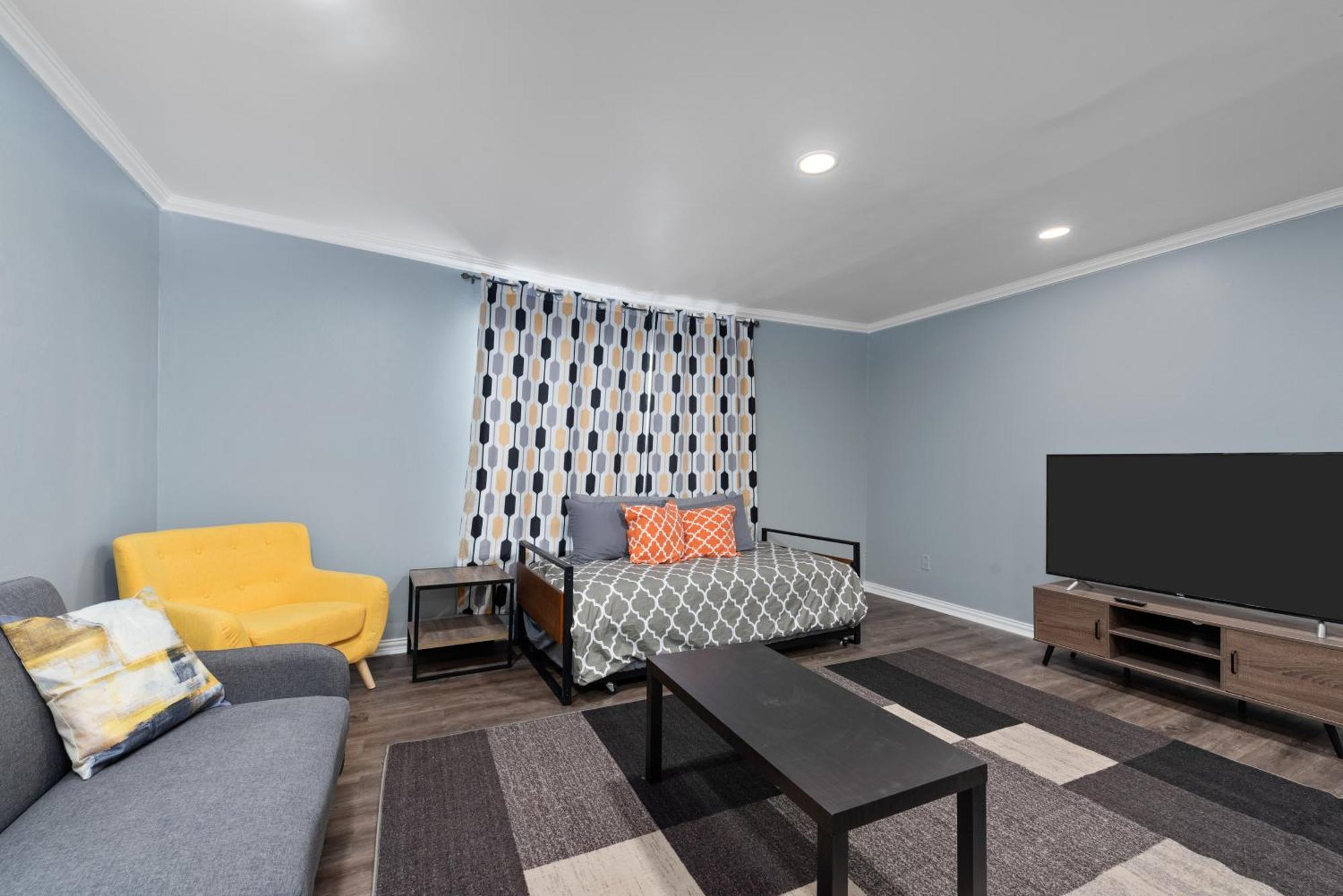 Stylish 2-bedroom Near Toyota Center And Med Center