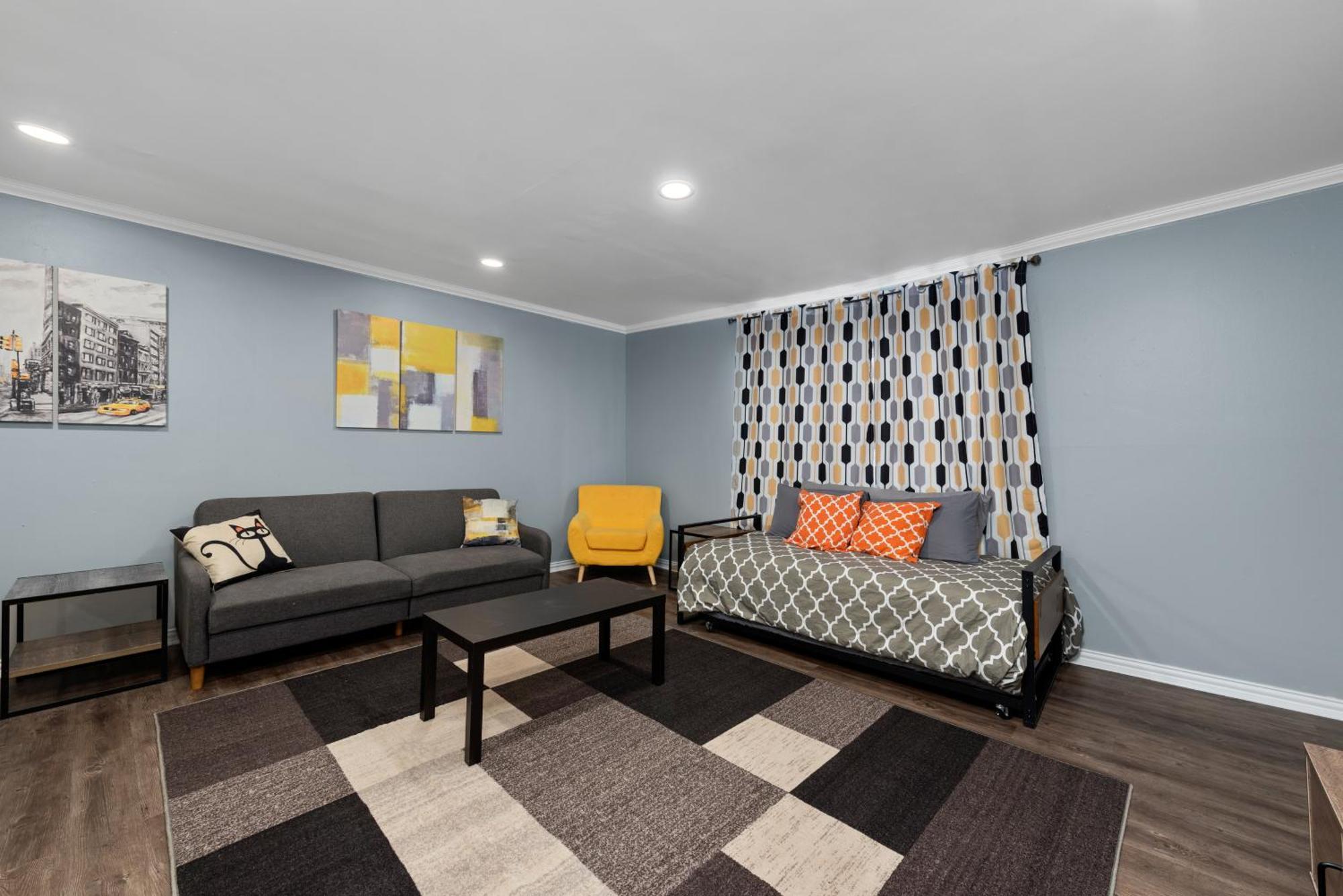 Apartment Stylish 2-bedroom Near Toyota Center And Med Center