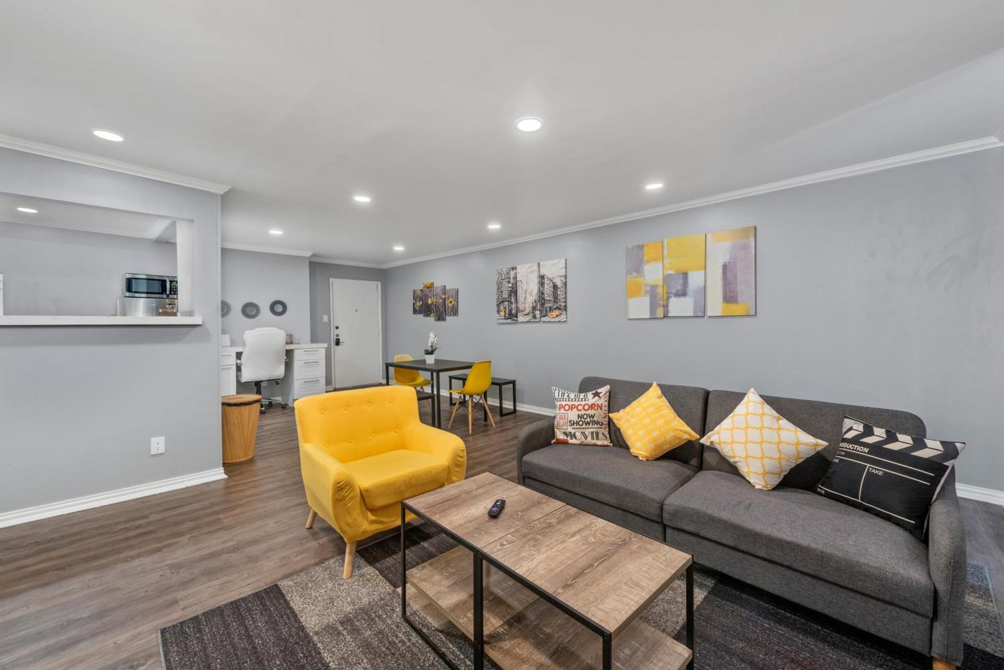 Stylish 2-bedroom Near Toyota Center And Med Center *